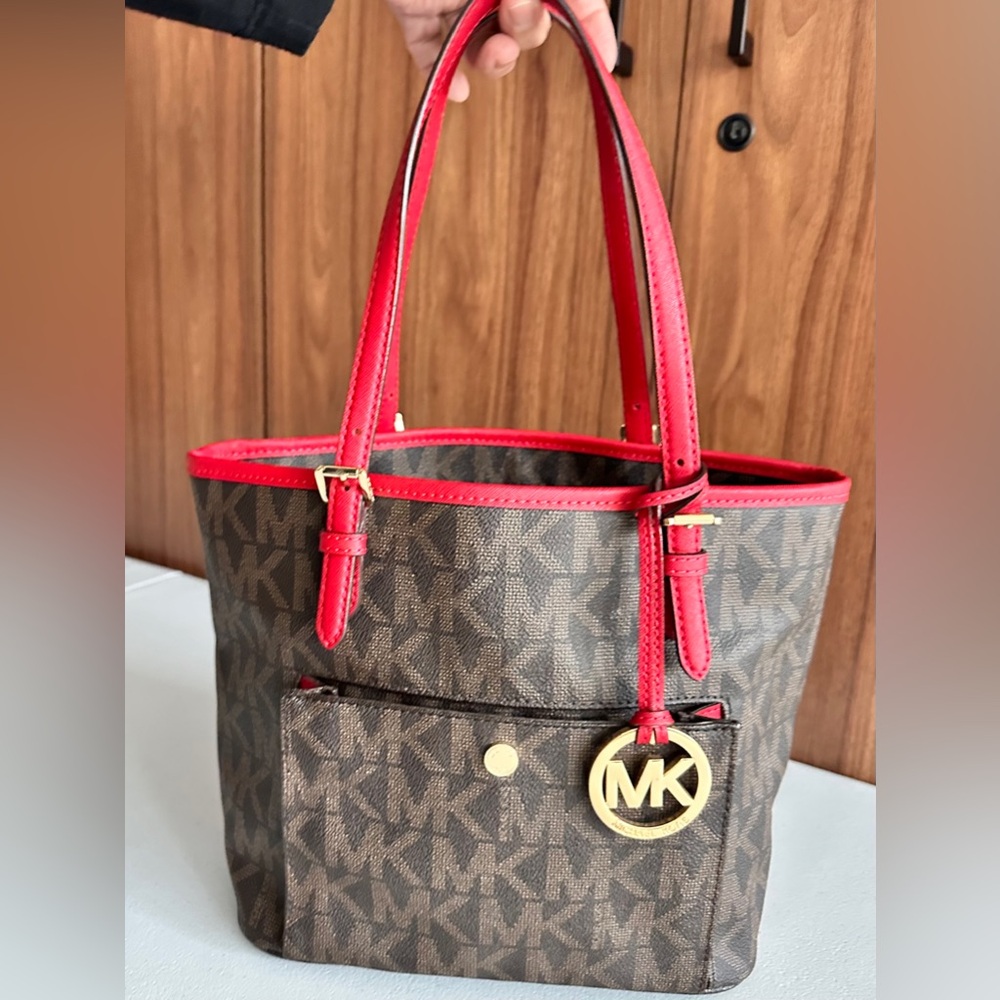 MICHAEL Michael Kors Jet Set Travel Medium
Logo Tote (EUC) - Picture 14 of 15